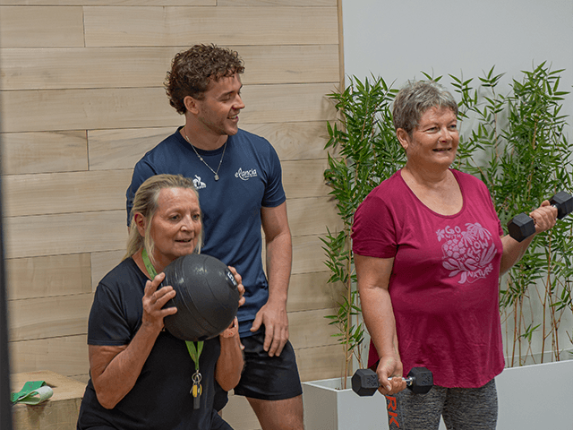 Quelle salle de sport est adaptée aux seniors actifs ?